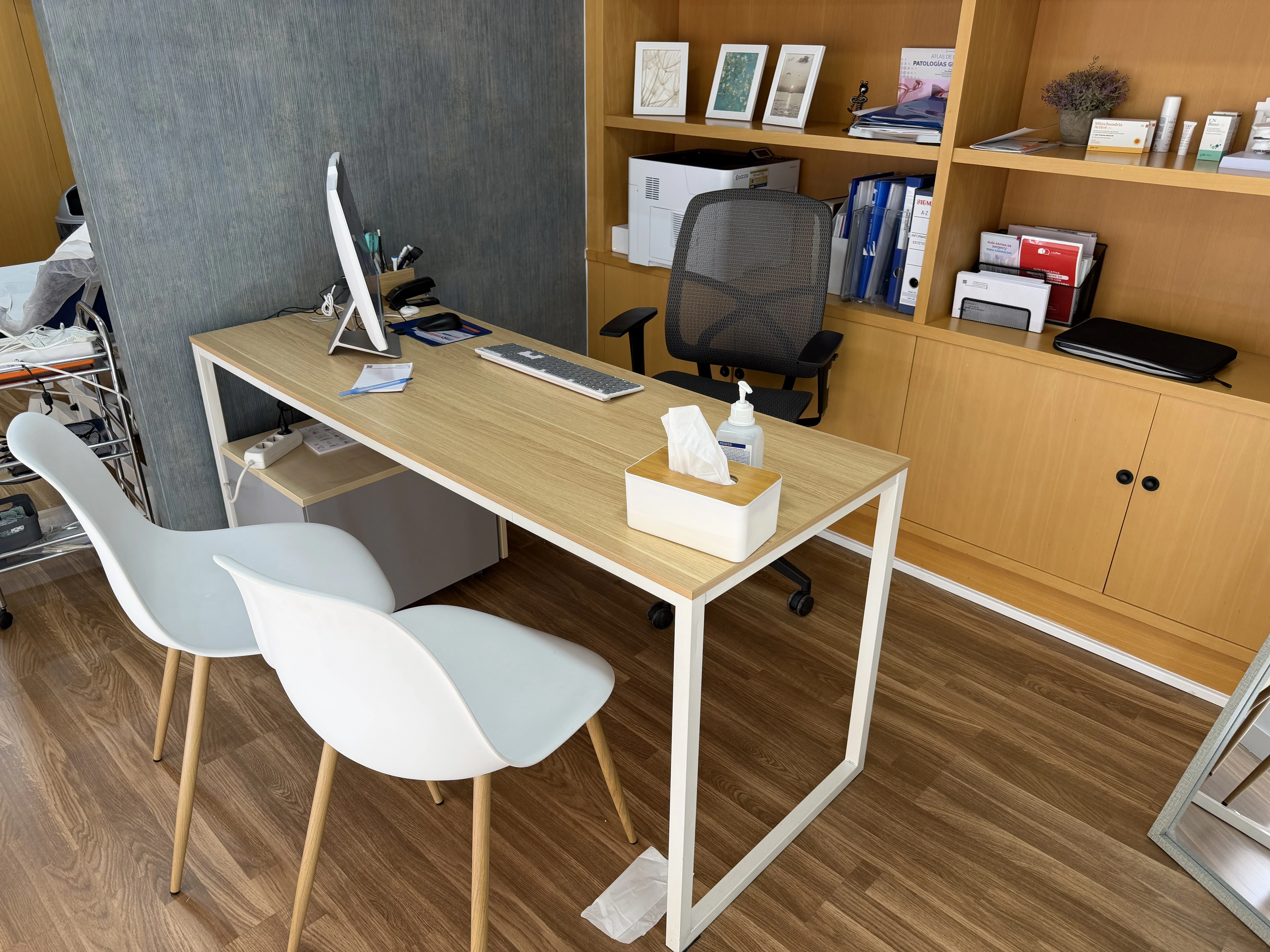 Sala de consulta cardiológica en Clínica Elche Salud, Elche